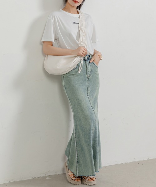 DAY CLOSET(デイ クローゼット)の「【大きいサイズ有/ウォッシュ&ダメージ加工】スリット入り マーメイドステッチ ロングデニムスカート レディース(デニムスカート・レディース・ブルー系その他/ダークグレー/ライトブルー・S/M/L/XL/2XL)」の19枚目の写真