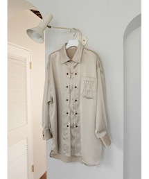 W button satin shirt