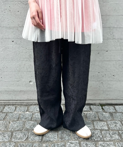 Loueme(ルエム)の「ローズジャガードワイドパンツ(その他パンツ・レディース・ホワイト/ライトブルー/ブラック・FREE)」の9枚目の写真