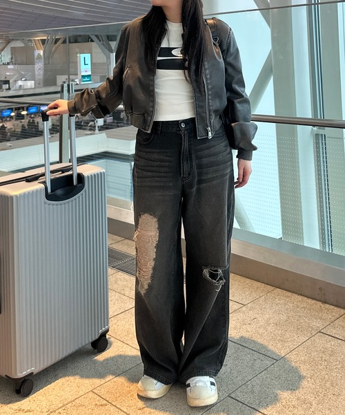 favclo.（ファブクロ）の「vintage like damage denim / ヴィンテージライクダメージデニム（デニムパンツ・レディース・ライトブルー/ブラック・LARGE/MEDIUM）」の9枚目の写真