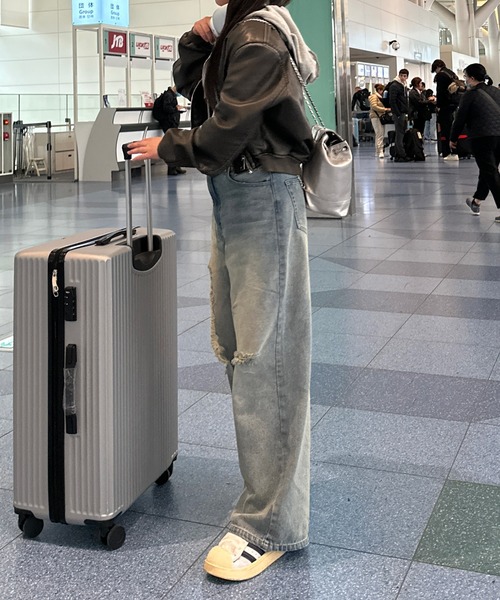 favclo.（ファブクロ）の「vintage like damage denim / ヴィンテージライクダメージデニム（デニムパンツ・レディース・ライトブルー/ブラック・LARGE/MEDIUM）」の14枚目の写真