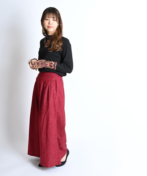 MARAI(マーライ)の「ジャガード総柄 フレアワイドパンツ(その他パンツ・レディース・ワイン/ブラック/ネイビー・FREE)」の5枚目の写真