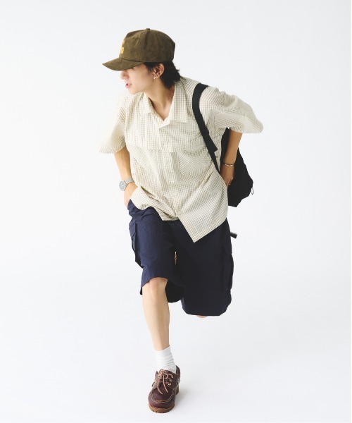 Adoon plain（アドーンプレーン）の「シアサッカーチェックシャツ（シャツ/ブラウス・メンズ・ベージュ/レッド・MEDIUM/LARGE）」の8枚目の写真