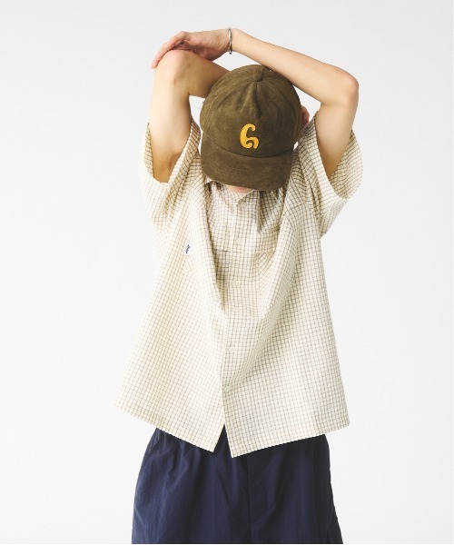 Adoon plain（アドーンプレーン）の「シアサッカーチェックシャツ（シャツ/ブラウス・メンズ・ベージュ/レッド・MEDIUM/LARGE）」の21枚目の写真