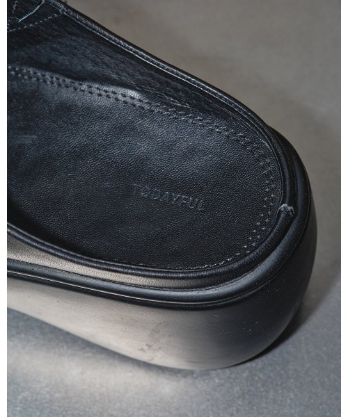 TODAYFUL(トゥデイフル)の「TODAYFUL Volume Sole Sabot 12421003(サンダル・レディース・ブラック・38/36/37)」の5枚目の写真