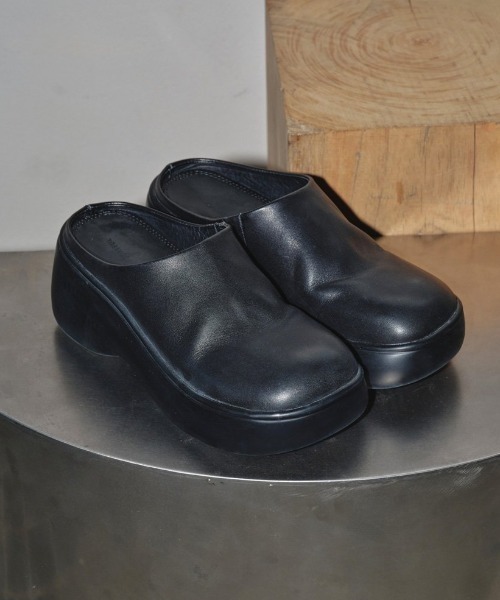 TODAYFUL(トゥデイフル)の「TODAYFUL Volume Sole Sabot 12421003(サンダル・レディース・ブラック・38/36/37)」の9枚目の写真