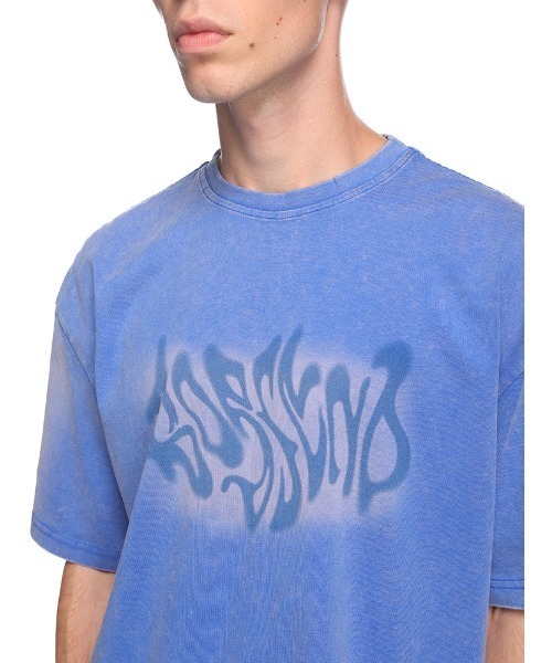 WOODENDOLL（ウッディンドール）の「【ワンサイズ展開】 WOODENDOLL オーバーサイズ ピグメント ロゴプリント Tシャツ（Tシャツ/カットソー・メンズ・ブラック/ブルー・L）」の6枚目の写真