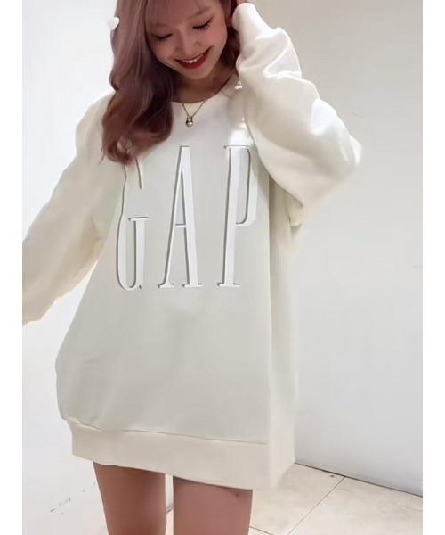 GAP(ギャップ)の「GAPロゴ スウェット・トレーナー(ユニセックス)(スウェット・メンズ・ブラック/グレー/ブルー/ベージュ/ブラウン/グリーン/アイボリー・XS/S/M/L/XL)」の8枚目の写真