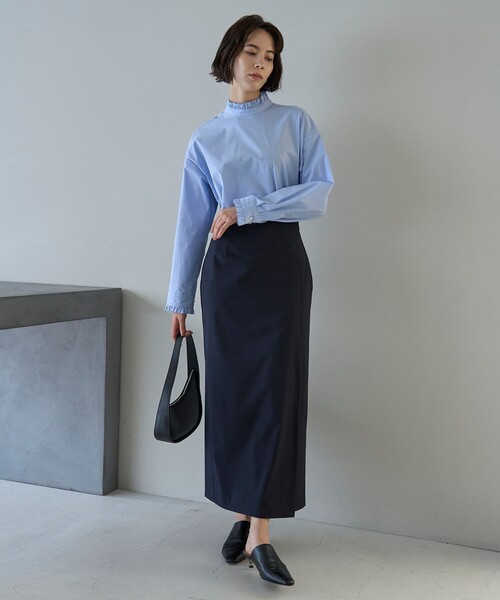 UNFILO（アンフィーロ）の「フリルネックシャツ（シャツ/ブラウス・レディース・サックスブルー系/ブラック系1/ホワイト系/スカイブルー系1・SMALL/MEDIUM/LARGE）」の13枚目の写真