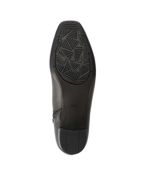 AcureZ(アキュアーズ)の「スッキリシルエットのプレーンデザイン「生活防水×スタイリッシュブーツ」(ブーツ・レディース・アイボリー/ブラック/ダークブラウン/ブラウン・22.5cm/23.0cm/23.5cm/24.0cm/24.5cm)」の20枚目の写真