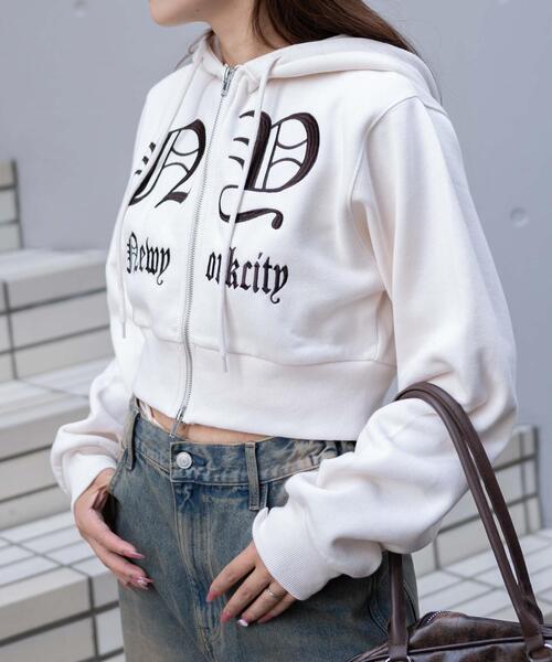 WEGO(ウィゴー)の「WEGO/グラフィック裏起毛ショートZIPパーカー(パーカー・レディース・ダークグレー/アイボリー・FREE)」の8枚目の写真