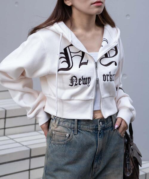 WEGO(ウィゴー)の「WEGO/グラフィック裏起毛ショートZIPパーカー(パーカー・レディース・ダークグレー/アイボリー・FREE)」の10枚目の写真