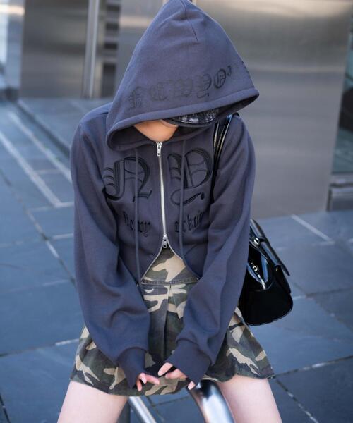 WEGO(ウィゴー)の「WEGO/グラフィック裏起毛ショートZIPパーカー(パーカー・レディース・ダークグレー/アイボリー・FREE)」の16枚目の写真