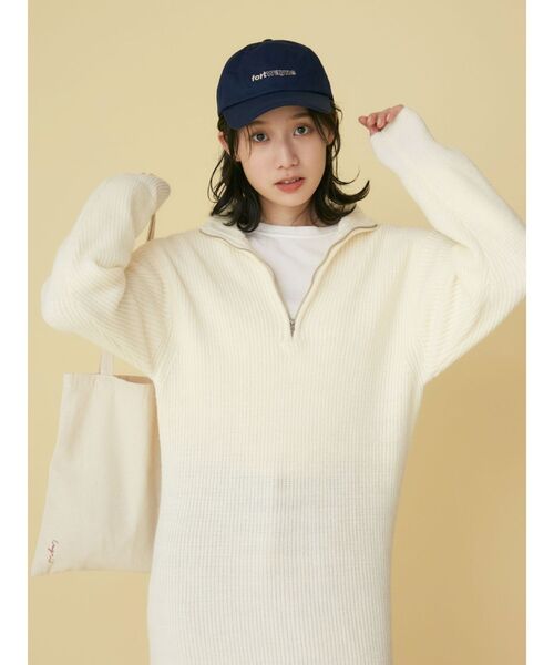 Ungrid(アングリッド)の「【WEB限定】ハイネックジップニットワンピース(ワンピース・レディース・オレンジ/ブラック/アイボリー・FREE)」の6枚目の写真