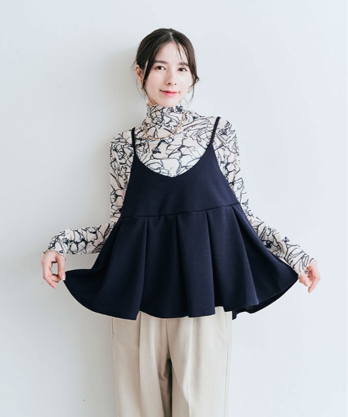 kirakiraShop（キラキラショップ）の「ストレスフリーで華やか見え。「mochiz ele」プリーツ キャミ ビスチェ（キャミソール・レディース・ブラック/グレー/モカ/ネイビー・M/L）」の6枚目の写真