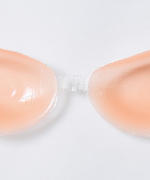 CALIFORNIA OUTFITTERS（カリフォルニア アウトフィッターズ）の「3-8E6 選べる4サイズ シリコンブラ シリコンパッド ヌードブラ 盛れる 谷間 フロントホック（インナーウェア/肌着・レディース・ベージュ・A/B/D/C）」の3枚目の写真