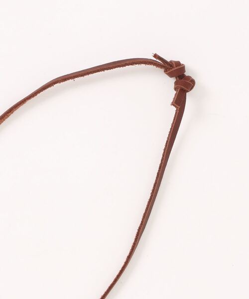 SPINNS（スピンズ）の「手錠合皮紐ネックレス（ネックレス・メンズ・ダークブラウン/ブラック・ONESIZE）」の3枚目の写真