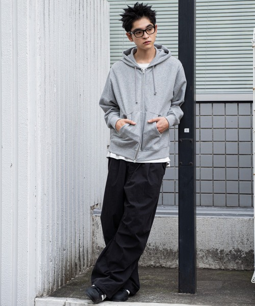 WEGO(ウィゴー)の「WEGO/リラックスフィットバックロゴジップパーカー(パーカー・メンズ・ホワイト/ブラック/杢グレー・SMALL/MEDIUM/LARGE)」の19枚目の写真