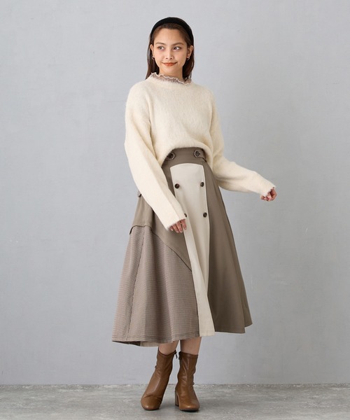 NICOLE CLUB(ニコル クラブ)の「バイカラーフレアスカート(スカート・レディース・ブラック/ネイビー/ベージュ・MEDIUM)」の16枚目の写真