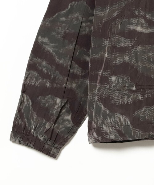 BEAMS PLUS(ビームスプラス)の「タイガーカモフラージュ ミリタリー スモック(ブルゾン・メンズ・その他・L/M/XL/S)」の14枚目の写真