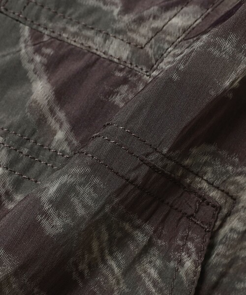 BEAMS PLUS(ビームスプラス)の「タイガーカモフラージュ ミリタリー スモック(ブルゾン・メンズ・その他・L/M/XL/S)」の17枚目の写真