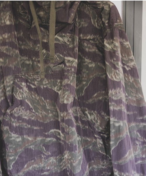 BEAMS PLUS(ビームスプラス)の「タイガーカモフラージュ ミリタリー スモック(ブルゾン・メンズ・その他・L/M/XL/S)」の20枚目の写真