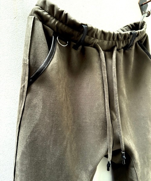 FranCisT_MOR.K.S.（フランシストモークス）の「FranCisT_MOR.K.S./フランシスト モークス/HI-TENSION FAKE SUEDE SARUEL WIDE PANTS/MB3107（その他パンツ・メンズ・ブラック/オフホワイト/オリーブ/ネイビー・2/3/4）」の14枚目の写真