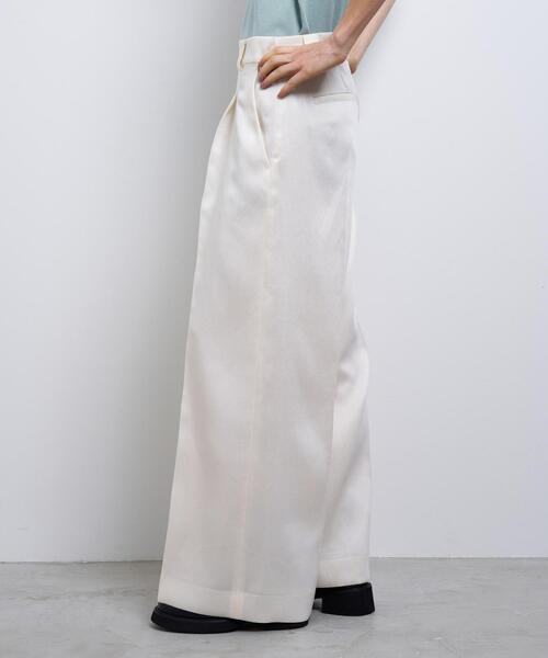 LANVIN en Bleu(ランバンオンブルー)の「シルキーダブルクロスストレートワイドパンツ(その他パンツ・レディース・オフホワイト/ブラック/ブルー系その他・38/36)」の15枚目の写真