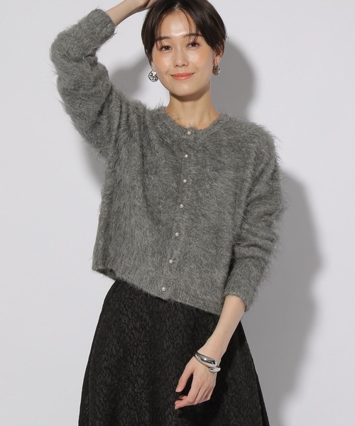 Elura（エルーラ）の「＜スタイリスト福田麻琴さんコラボ＞ドレスファーニットカーディガン/234495（カーディガン/ボレロ・レディース・チャコールグレー/ベージュ・FREE）」の5枚目の写真