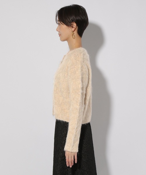 Elura（エルーラ）の「＜スタイリスト福田麻琴さんコラボ＞ドレスファーニットカーディガン/234495（カーディガン/ボレロ・レディース・チャコールグレー/ベージュ・FREE）」の11枚目の写真