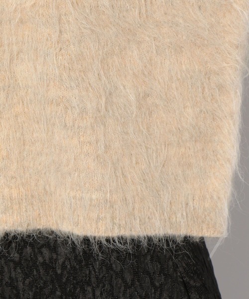 Elura（エルーラ）の「＜スタイリスト福田麻琴さんコラボ＞ドレスファーニットカーディガン/234495（カーディガン/ボレロ・レディース・チャコールグレー/ベージュ・FREE）」の15枚目の写真