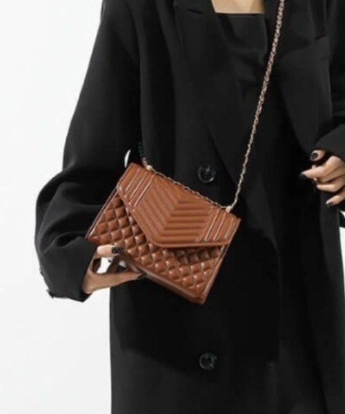 L LABEL（エルラベル）の「キルティングレターフラップショルダーバッグ（ショルダーバッグ・レディース・ベージュ/ホワイト/ブラウン/ブラック・FREE）」の3枚目の写真