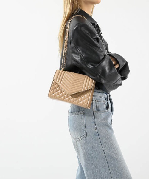 L LABEL（エルラベル）の「キルティングレターフラップショルダーバッグ（ショルダーバッグ・レディース・ベージュ/ホワイト/ブラウン/ブラック・FREE）」の6枚目の写真