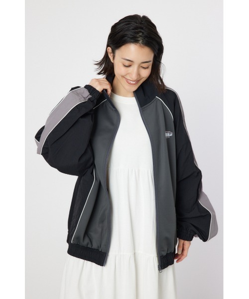 RODEO CROWNS WIDE BOWL（ロデオクラウンズワイドボウル）の「ナイロン×ジャージトラックジャケット（ナイロンジャケット・レディース・ベージュ系その他/レッド系その他/グリーン系その他/ブラック系その他・MEDIUM/LARGE）」の11枚目の写真