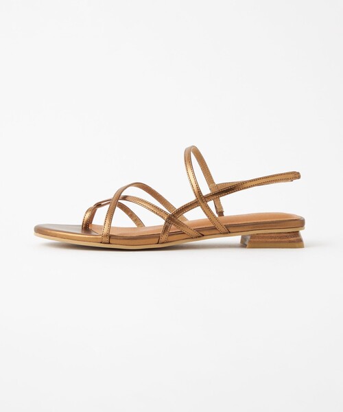 green label relaxing（グリーンレーベルリラクシング）の「ナロウベルト トングサンダル（2.5cmヒール）（サンダル・レディース・ブラック/レッド/ゴールド・S/M/L/XL）」の3枚目の写真