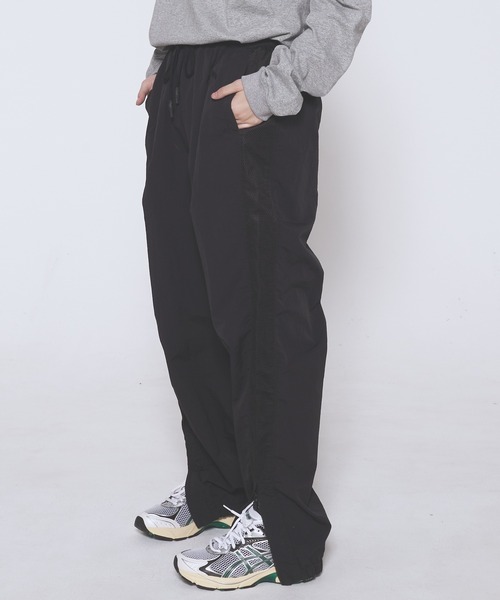 FIRST DOWN(ファーストダウン)の「タスランナイロン トラックパンツ(その他パンツ・メンズ・ブラック/レオパード/ネイビー・XL/L/M)」の1枚目の写真