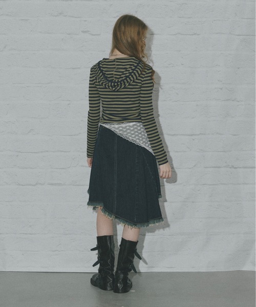 SHAGGIE（シャギー）の「スタッズ付きカットオフミディスカート（デニムスカート・レディース・ブルー/ネイビー・FREE）」の13枚目の写真