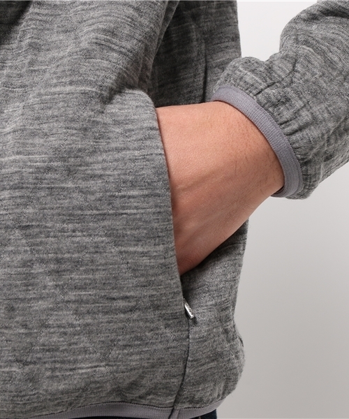 SHIPS(シップス)の「THE NORTH FACE PURPLE LABEL: ウール キルティング ニット プルオーバー(ニット/セーター・メンズ・ネイビー/グレー・MEDIUM/LARGE/SMALL)」の7枚目の写真