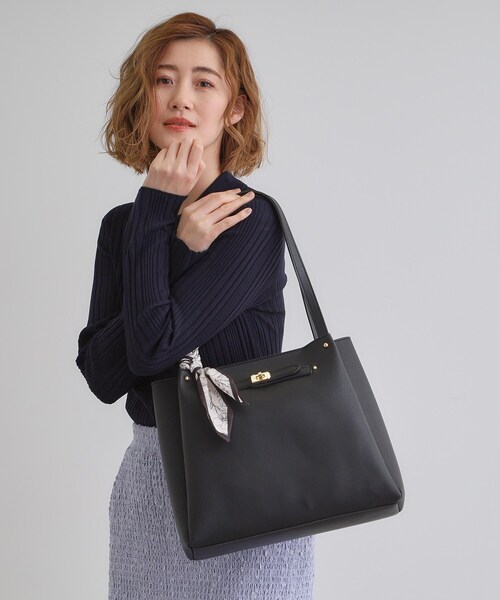 grove（グローブ）の「人間工学ベルトタックスカーフ付きトート（トートバッグ・レディース・ライトグレー/ライトブルー/ブラック/アイボリー・00）」の10枚目の写真