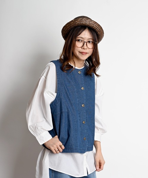 MARAI(マーライ)の「前開きボタン デニムベスト(ベスト・レディース・ブルー/ベージュ/ネイビー・フリー)」の18枚目の写真