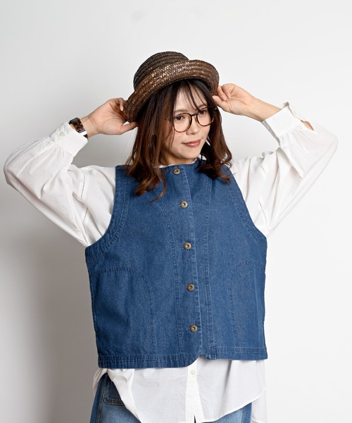 MARAI(マーライ)の「前開きボタン デニムベスト(ベスト・レディース・ブルー/ベージュ/ネイビー・フリー)」の19枚目の写真