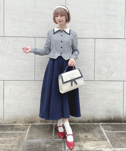 an another angelus（アンアナザーアンジェラス）の「クロスタイデザインバッグ/ fint　フィント（ハンドバッグ・レディース・ホワイト×ネイビー/ブラック×ホワイト・FREE）」の5枚目の写真