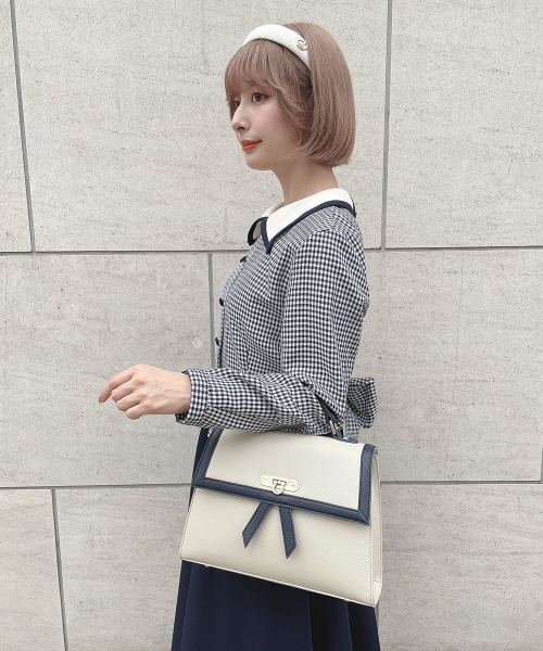 an another angelus（アンアナザーアンジェラス）の「クロスタイ