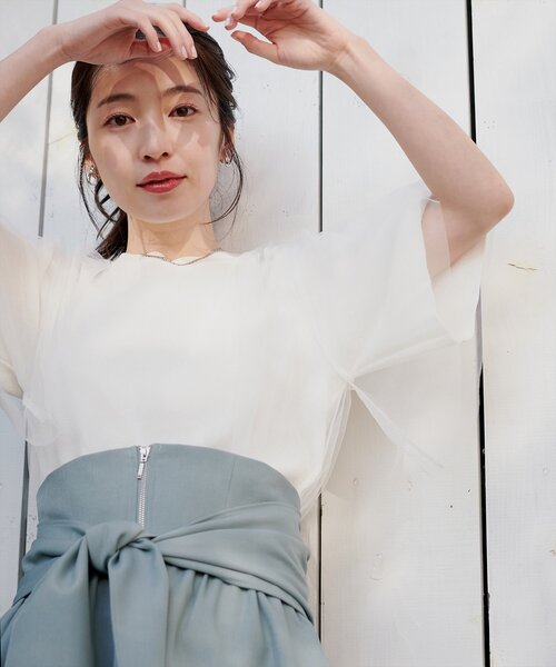 natural couture（ナチュラルクチュール）の「チュールレイヤードニットプルオーバー（ニット/セーター・レディース・サックスブルー/ブラック/オフホワイト/ピンク・FREE）」の2枚目の写真