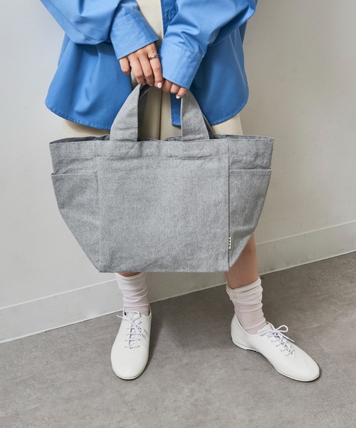 A by MAGASIN DE MODE(エーバイマガジンデモード)の「【A by MAGASIN DE MODE】e.e.p.キュービックトート SNBD(トートバッグ・レディース・アイボリー/ブラック/カーキ/グレー/ブルー/レッド・FREE)」の3枚目の写真