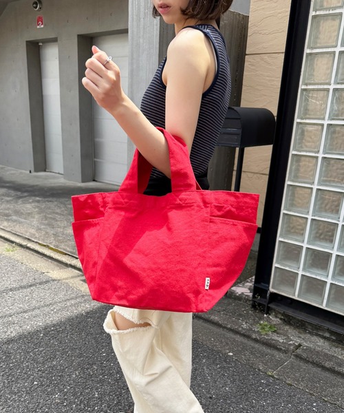 A by MAGASIN DE MODE(エーバイマガジンデモード)の「【A by MAGASIN DE MODE】e.e.p.キュービックトート SNBD(トートバッグ・レディース・アイボリー/ブラック/カーキ/グレー/ブルー/レッド・FREE)」の15枚目の写真