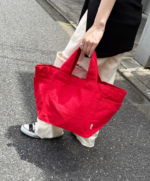 A by MAGASIN DE MODE(エーバイマガジンデモード)の「【A by MAGASIN DE MODE】e.e.p.キュービックトート SNBD(トートバッグ・レディース・アイボリー/ブラック/カーキ/グレー/ブルー/レッド・FREE)」の13枚目の写真