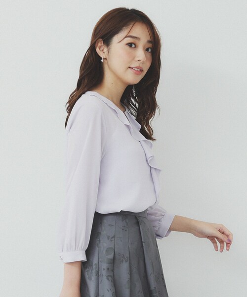 index(インデックス)の「フリルバーデザインブラウス【洗濯機洗い可/イージーアイロン/防シワ】(シャツ/ブラウス・レディース・ナチュラル/パープル/ネイビー/ホワイト系9・36/38/40/42)」の9枚目の写真