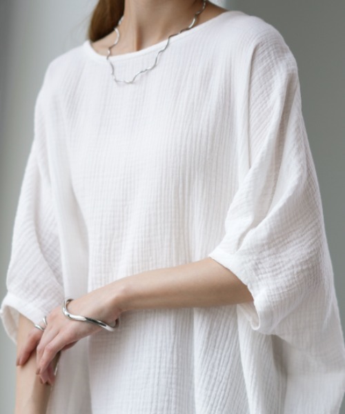 HUG.U(ハグユー)の「ふんわり。ダブルガーゼ Tシャツ(Tシャツ/カットソー・レディース・モカ/ブルー/ブラック/パープル/ホワイト・FREE)」の9枚目の写真