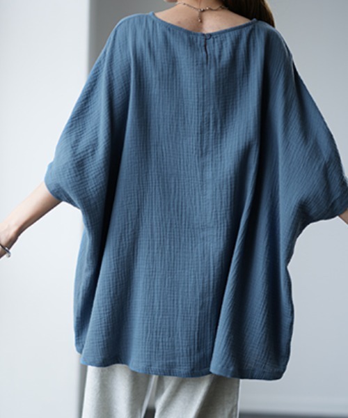 HUG.U(ハグユー)の「ふんわり。ダブルガーゼ Tシャツ(Tシャツ/カットソー・レディース・モカ/ブルー/ブラック/パープル/ホワイト・FREE)」の21枚目の写真